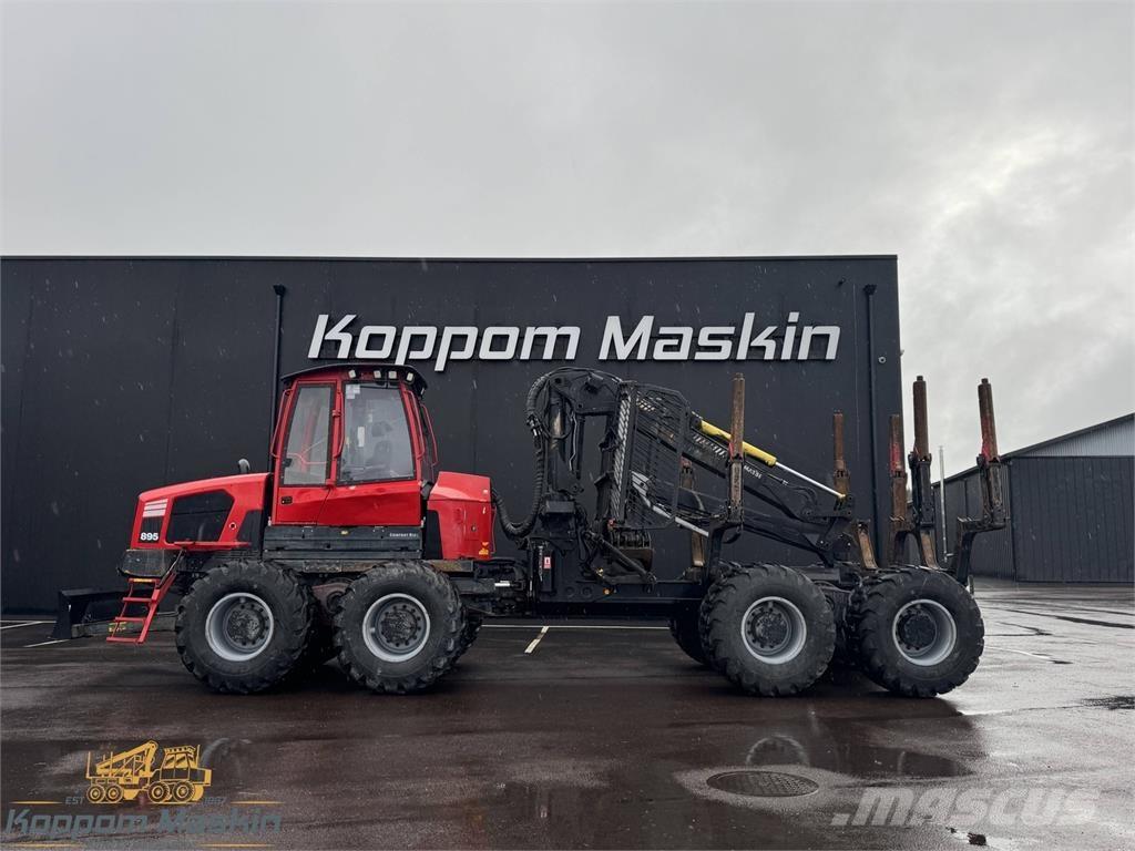 Komatsu 895 Форвардеры