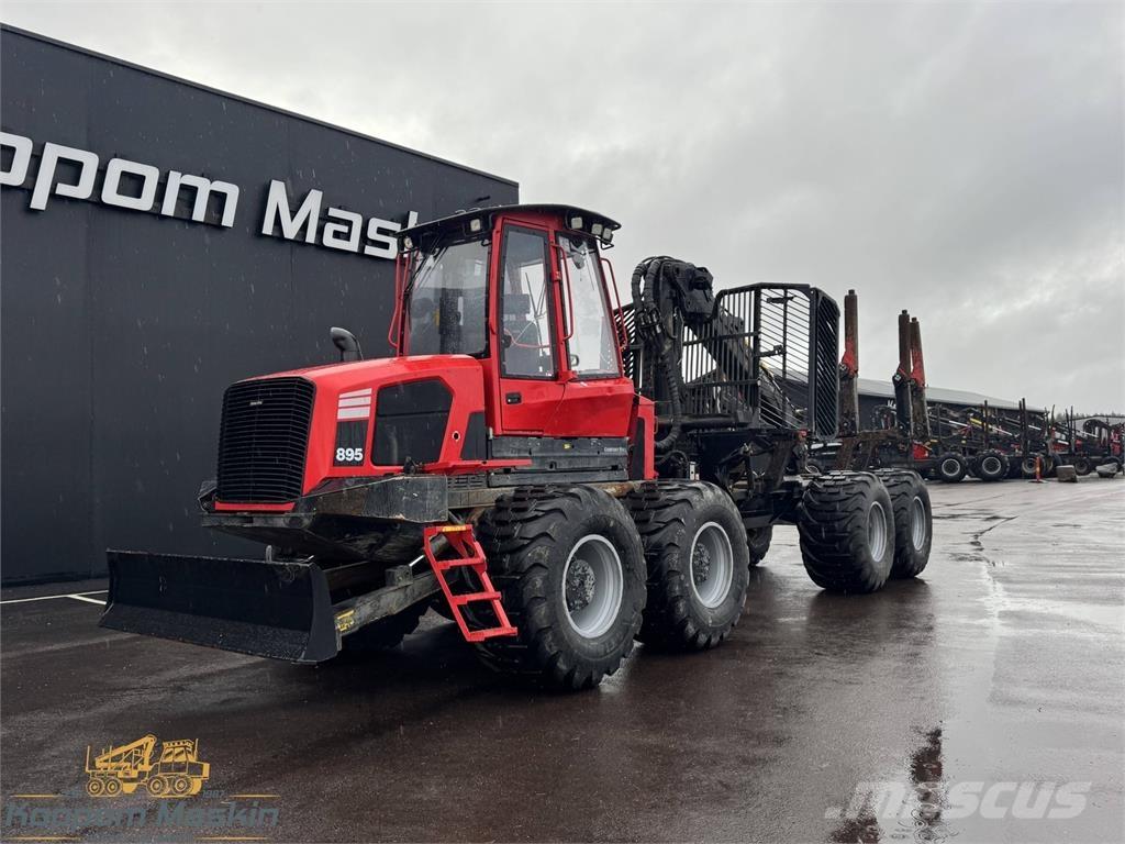 Komatsu 895 Форвардеры