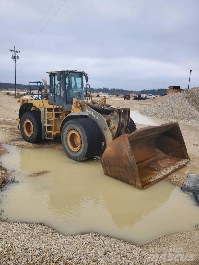 John Deere 844 K Фронтальные погрузчики