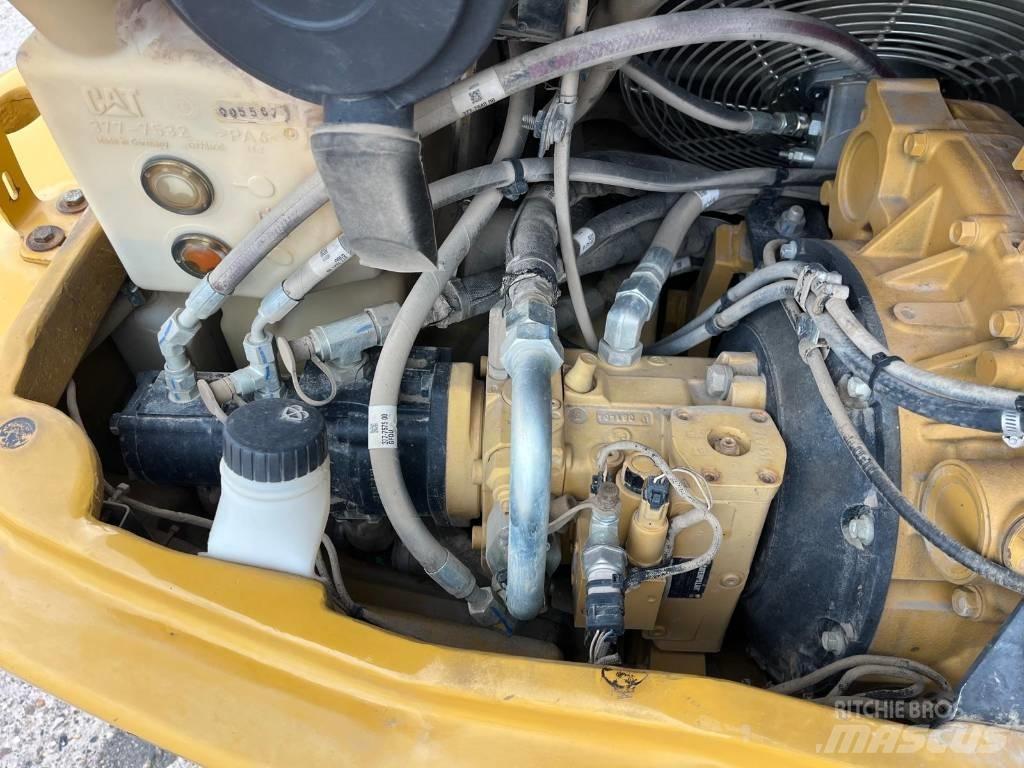 CAT 908 H Фронтальные погрузчики