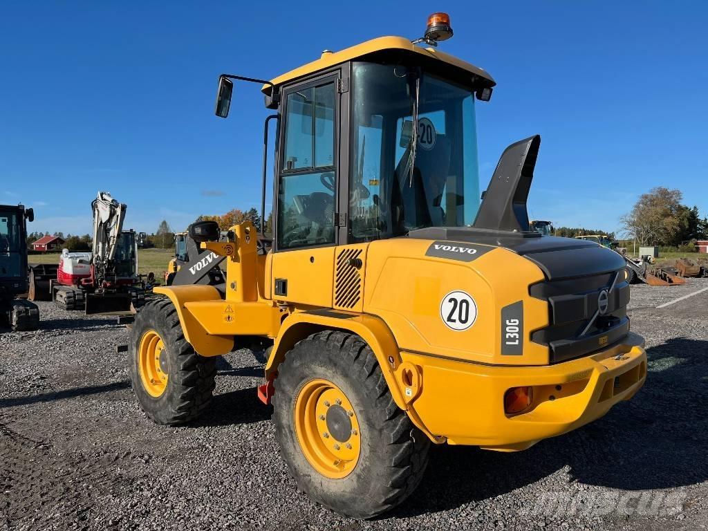 Volvo L 30 G Фронтальные погрузчики