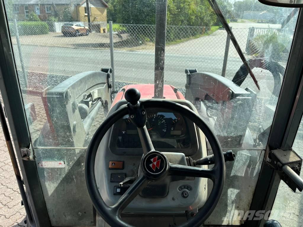 Massey Ferguson 4255 Трактора