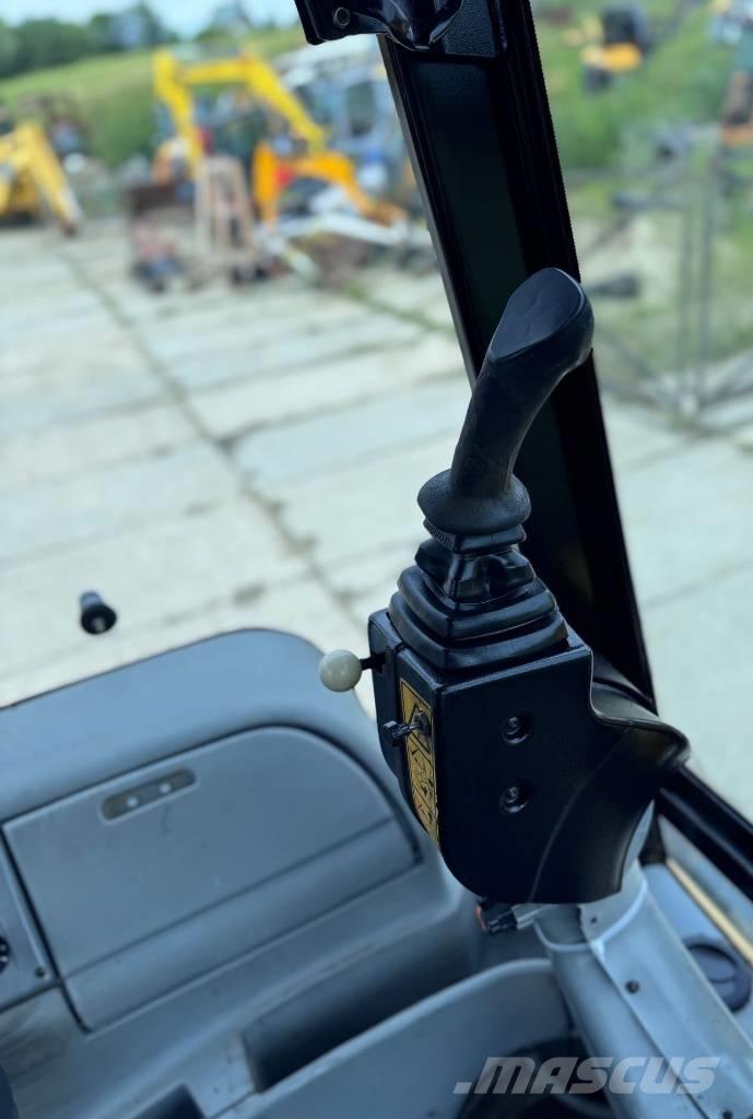 Terex 880 SX Экскаваторы-погрузчики