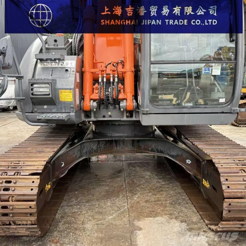 Hitachi ZX 135 Гусеничные экскаваторы
