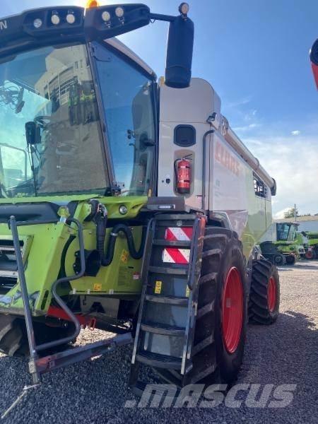 CLAAS TRION 750 Зерноуборочные комбайны