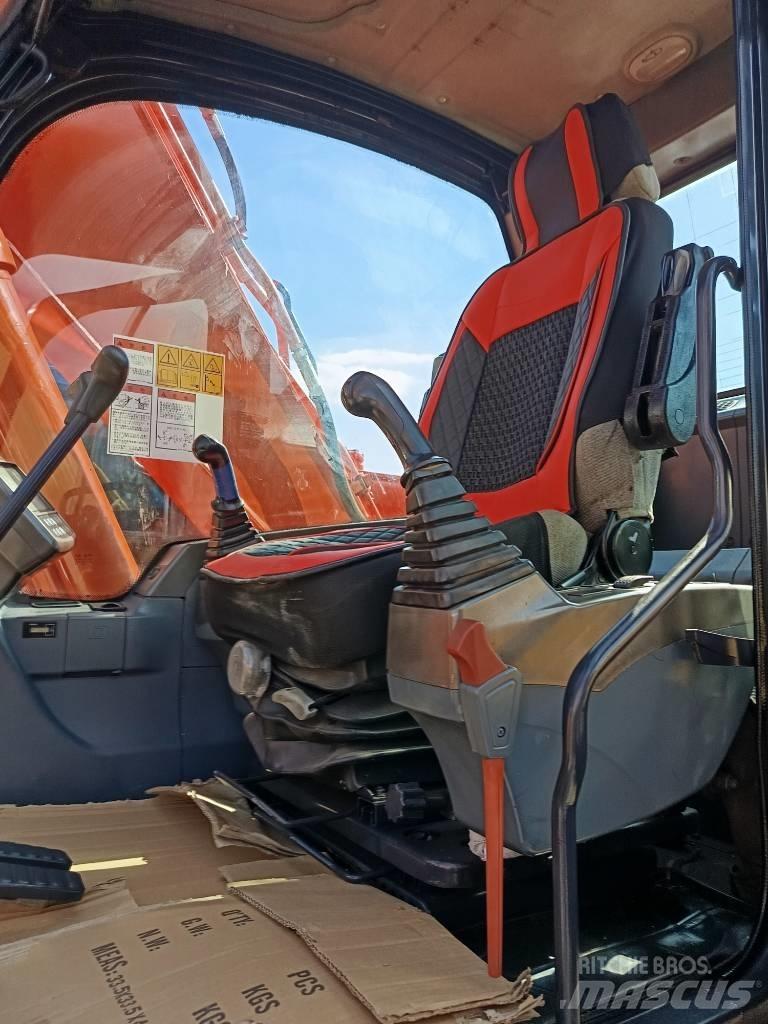 Doosan DX150 LC Гусеничные экскаваторы