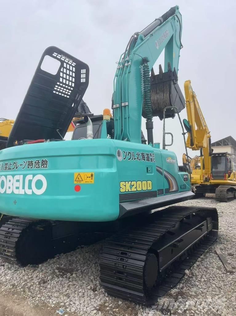 Kobelco 200 Гусеничные экскаваторы