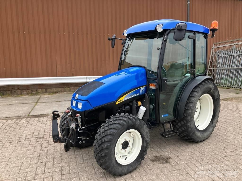 New Holland 3040 Трактора