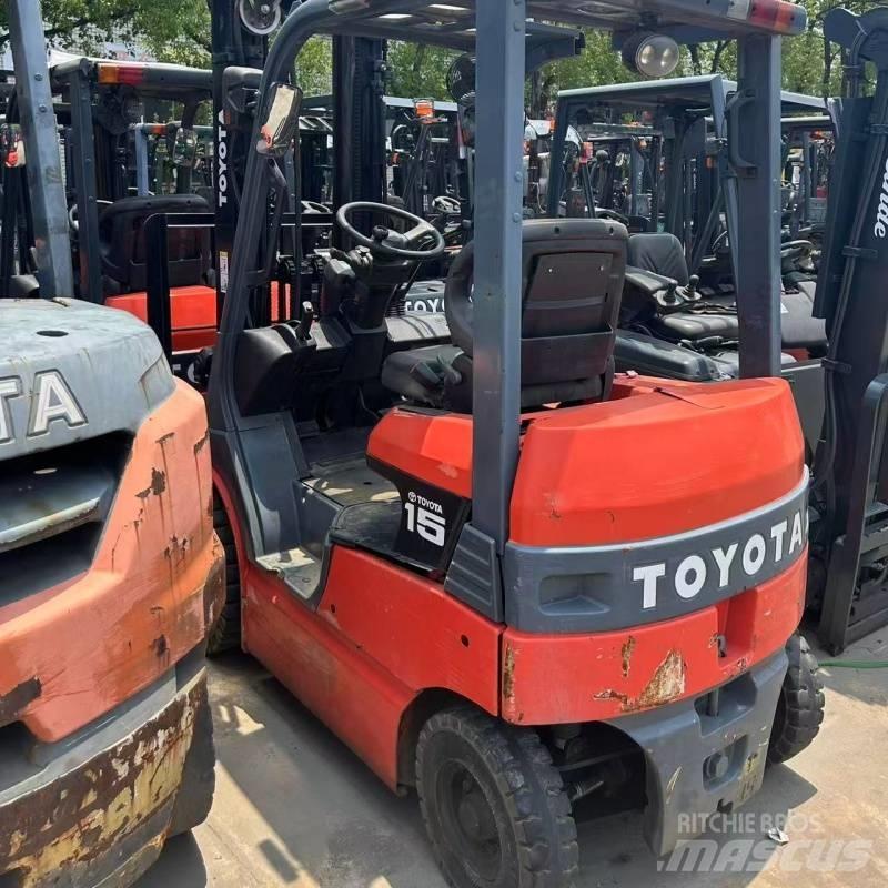 Toyota 15 Электропогрузчики
