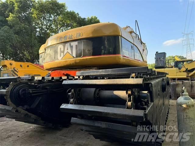 CAT 320 C Экскаваторы-амфибии