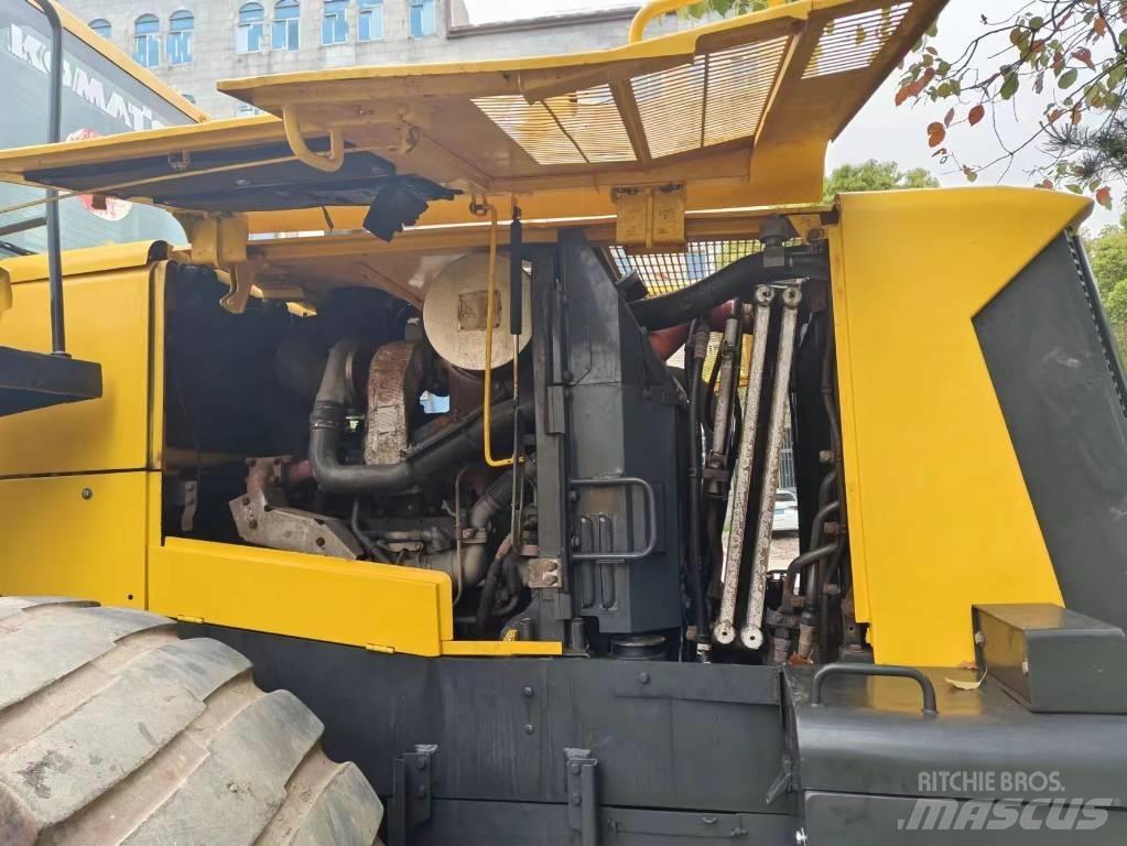 Komatsu WA 470 Фронтальные погрузчики