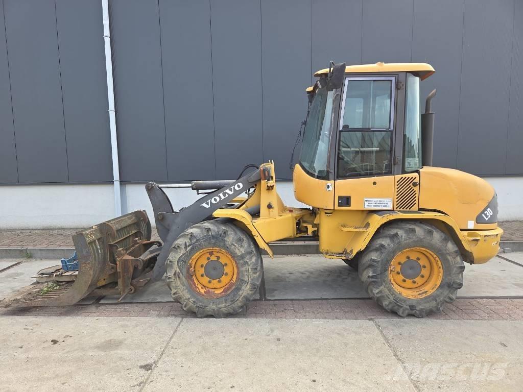 Volvo L 30 B Фронтальные погрузчики