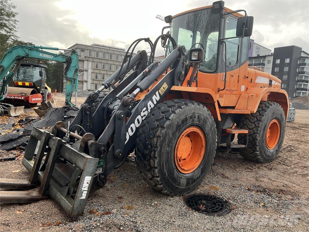 Doosan DL 200 Фронтальные погрузчики