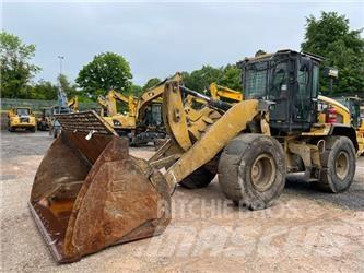CAT 930 K Фронтальные погрузчики