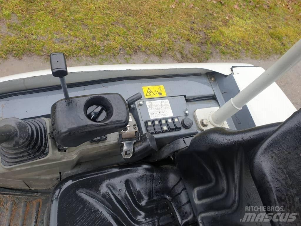 Takeuchi TB 225 Мини-экскаваторы