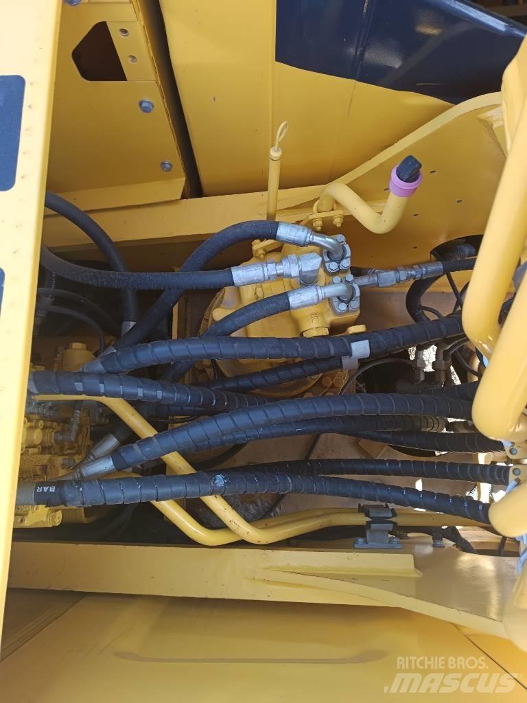 Komatsu PC 200 Гусеничные экскаваторы