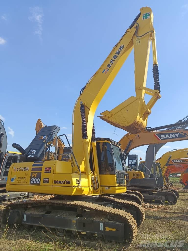 Komatsu PC 200 Гусеничные экскаваторы