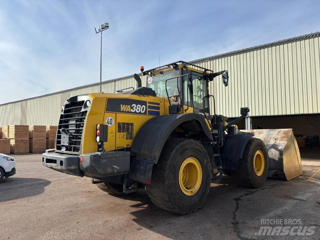 Komatsu WA 380-8 Фронтальные погрузчики