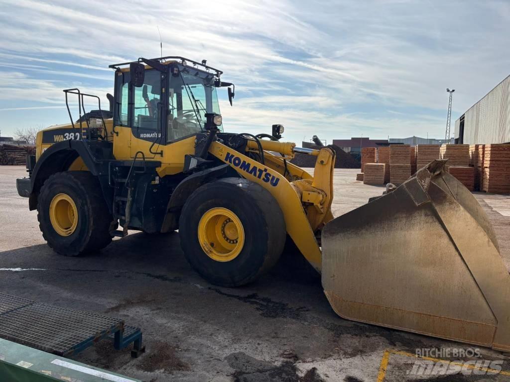 Komatsu WA 380-8 Фронтальные погрузчики