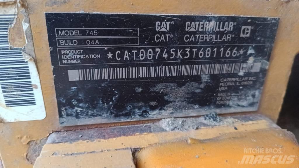 CAT 745 Шарнирно-сочленённые самосвалы