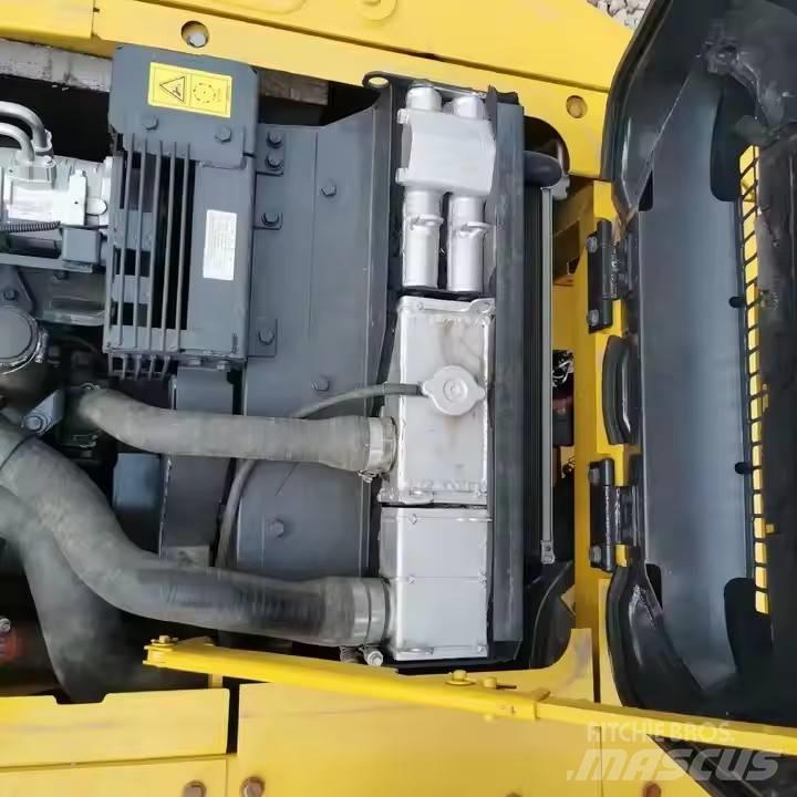 Komatsu PC120 Гусеничные экскаваторы