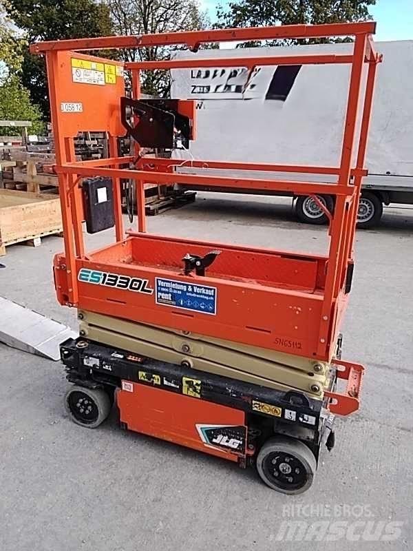 JLG ES 1330 L Ножничные подъемники
