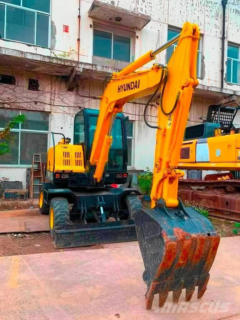 Hyundai Robex 60 W-7 Колёсные экскаваторы