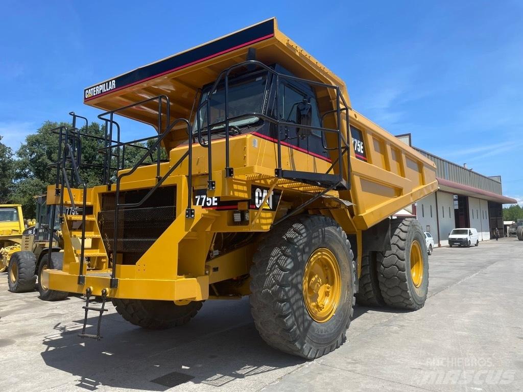 CAT Dumper 775E Карьерные самосвалы