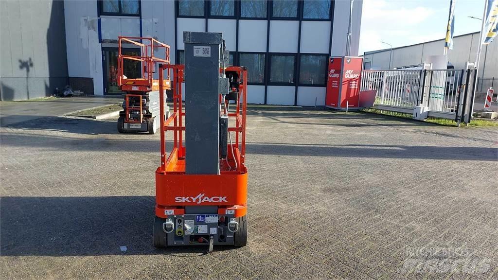 SkyJack SJ16 Разные подъемники и вышки