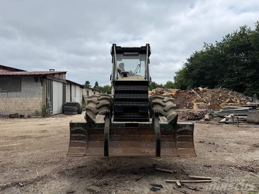 Noe NF210-4R Трелевочные трактора