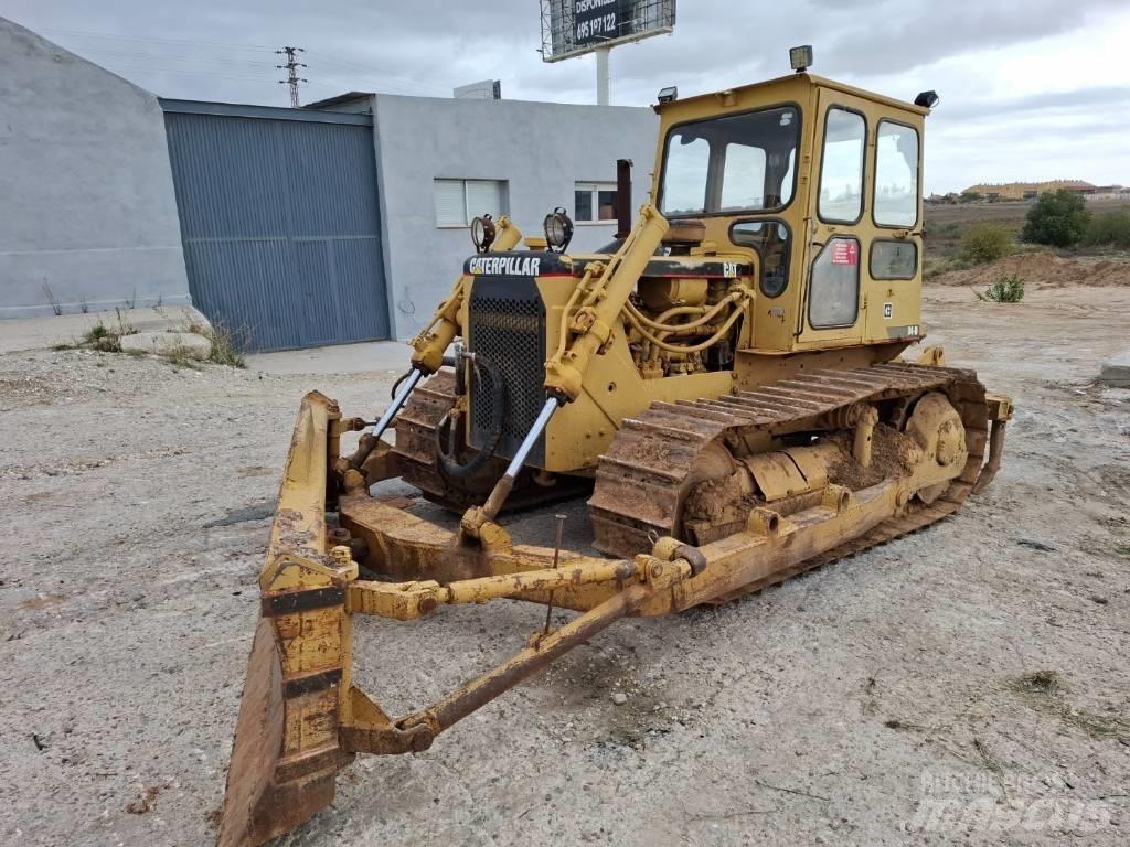 CAT D 4 D Гусеничные бульдозеры