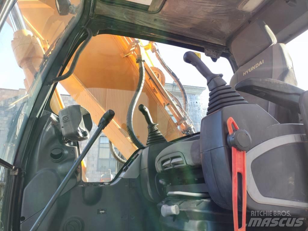 Hyundai R220NLC-9A Гусеничные экскаваторы
