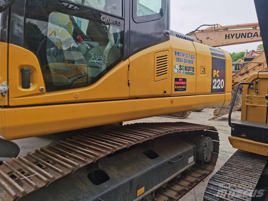 Komatsu PC 220-7 Гусеничные экскаваторы