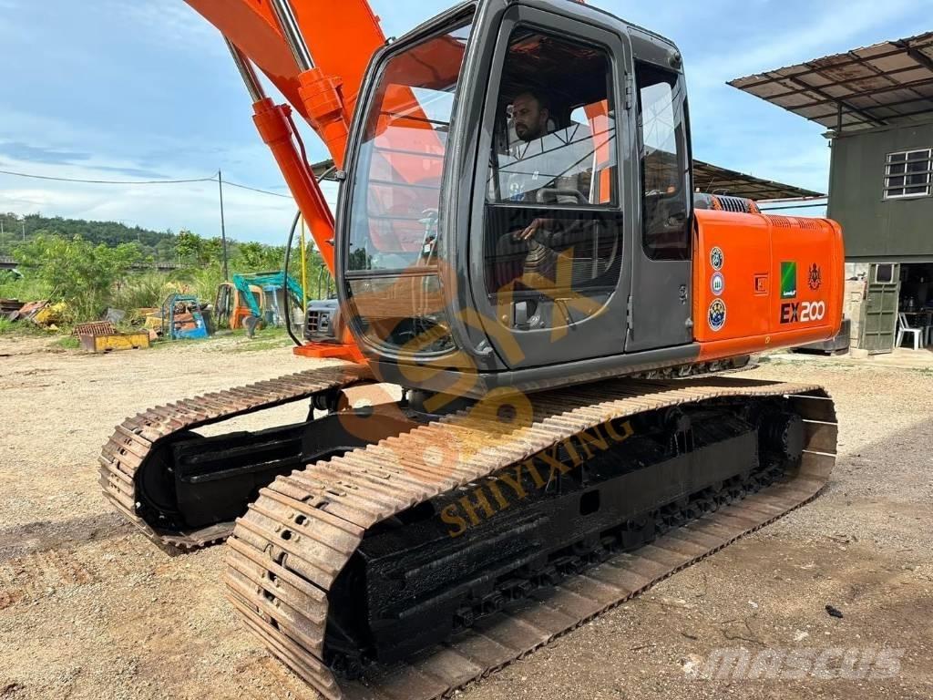 Hitachi EX 200-5 Гусеничные экскаваторы