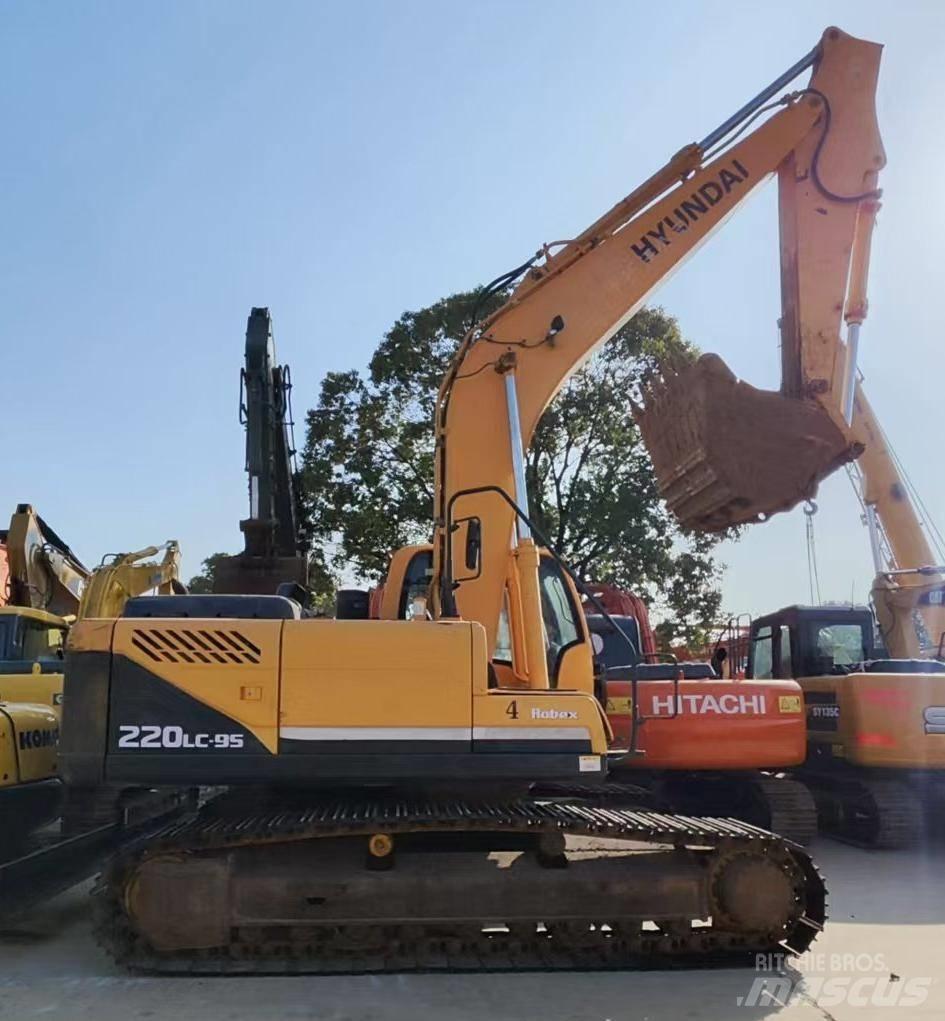 Hyundai R220LC-9S Гусеничные экскаваторы