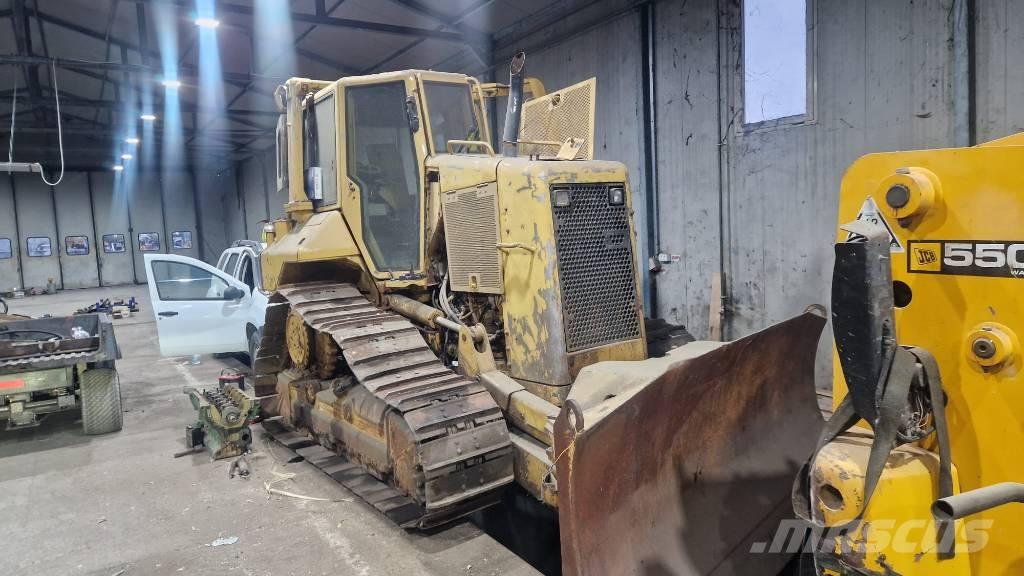 CAT D5 FOR PARTS Гусеничные бульдозеры