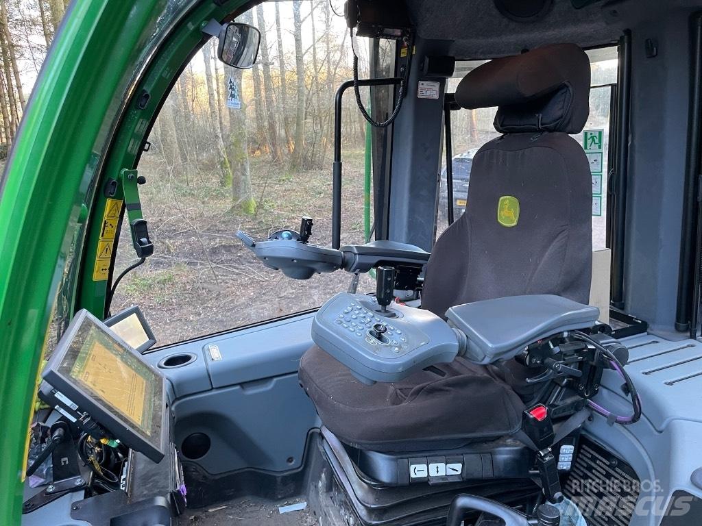 John Deere 1110G Форвардеры