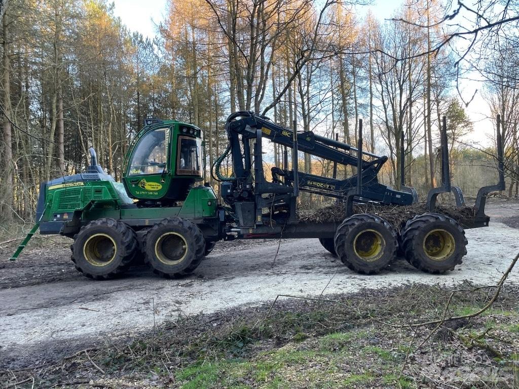 John Deere 1110G Форвардеры