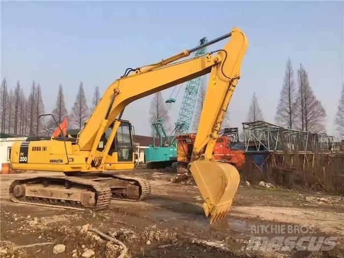 Komatsu PC 200-7 Гусеничные экскаваторы