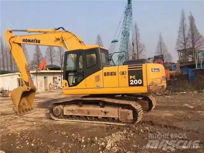 Komatsu PC 200-7 Гусеничные экскаваторы