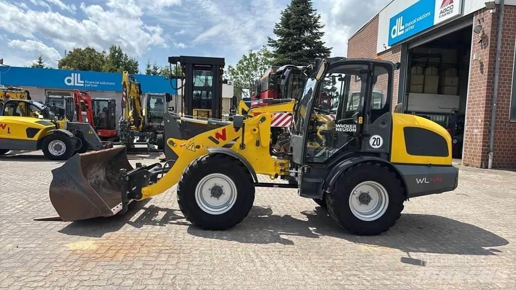 Wacker Neuson WL44 Фронтальные погрузчики