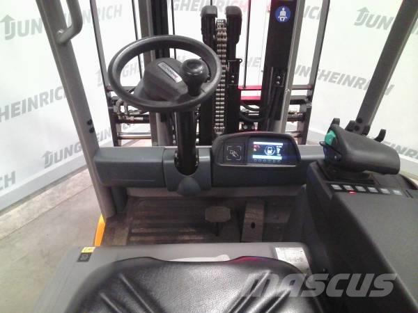 Jungheinrich EFG 220 Электропогрузчики