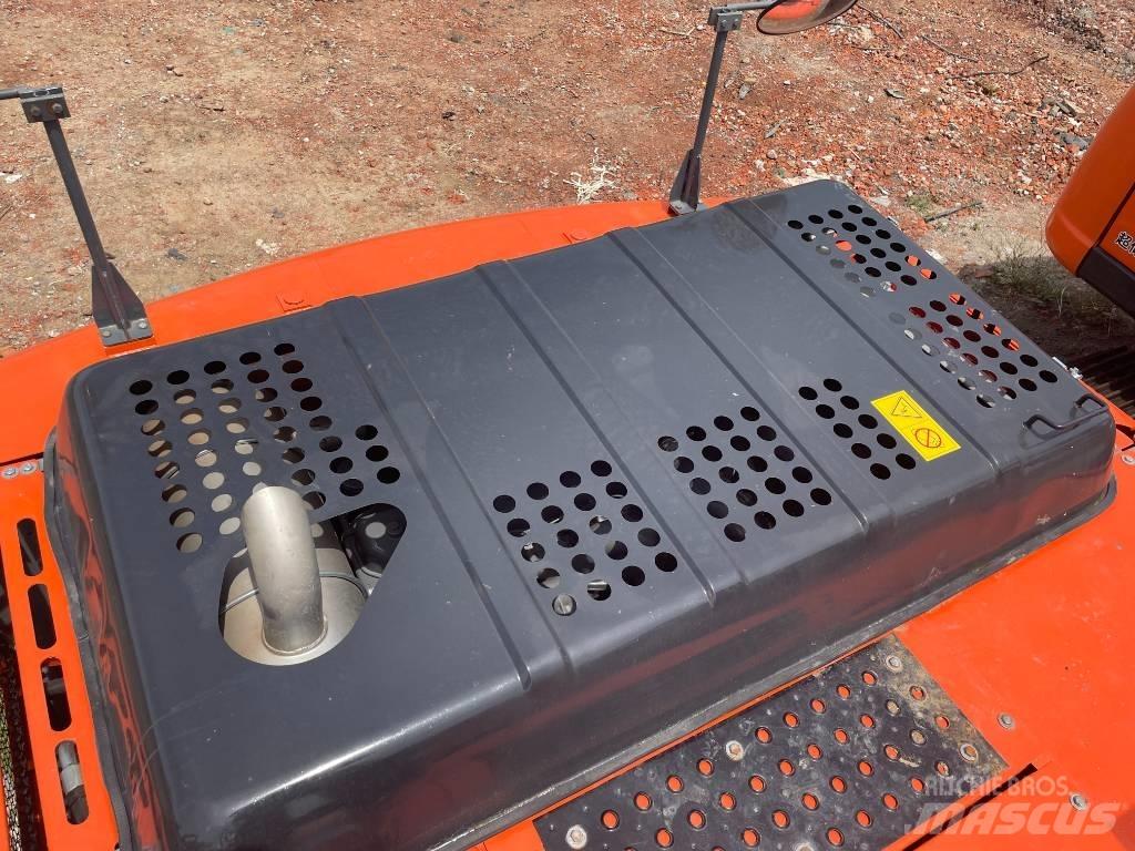 Hitachi ZX200 Гусеничные экскаваторы