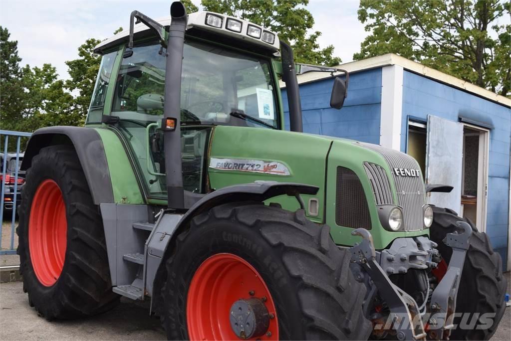 Fendt 712 Vario Трактора