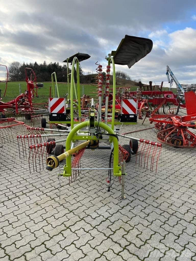 CLAAS Liner 450 Грабли-ворошилки