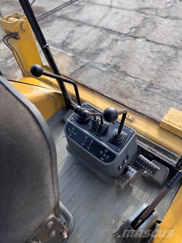 CAT 428 C Экскаваторы-погрузчики