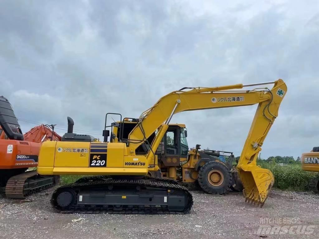 Komatsu PC220-8 Гусеничные экскаваторы