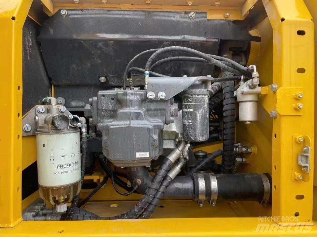 Komatsu PC220-8 Гусеничные экскаваторы