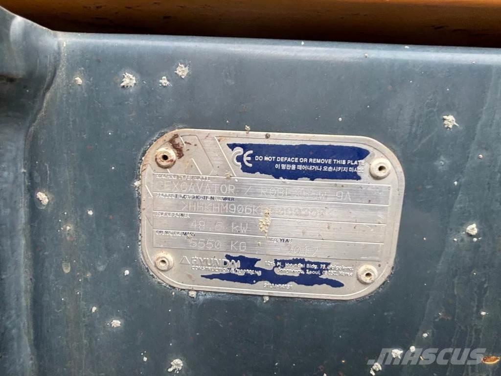 Hyundai R55W-9A Колёсные экскаваторы