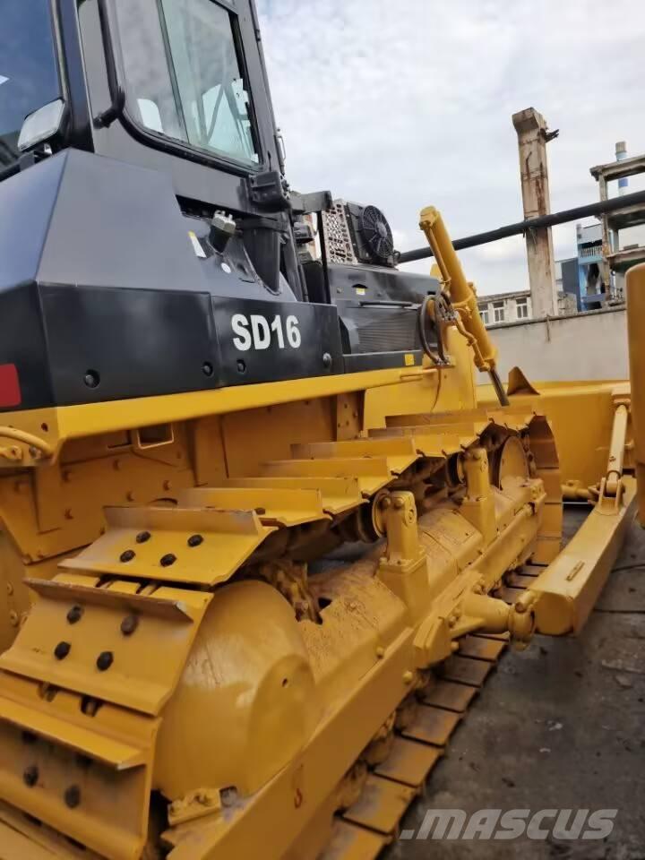 Shantui SD 16 Гусеничные бульдозеры
